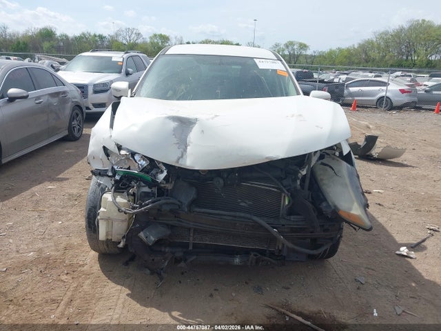 2014 Nissan Rogue S მანქანა იყიდება აუქციონზე, vin: 5N1AT2MV4EC811671, აუქციონის ნომერი: 44757087