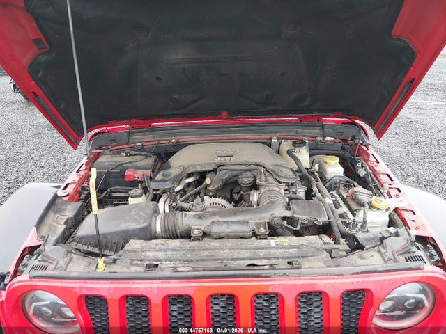 1C4HJXDG1JW183035 Jeep Wrangler Unlimited Sport 4x4
