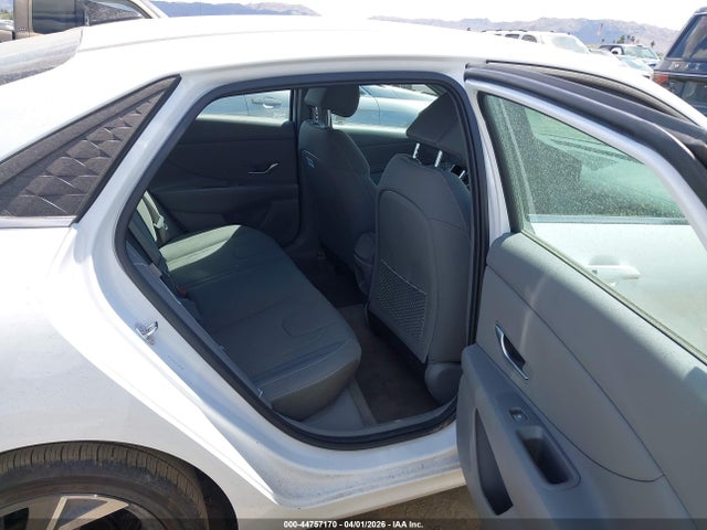 KMHLS4DGXSU022097 Hyundai Elantra Sel Convenience