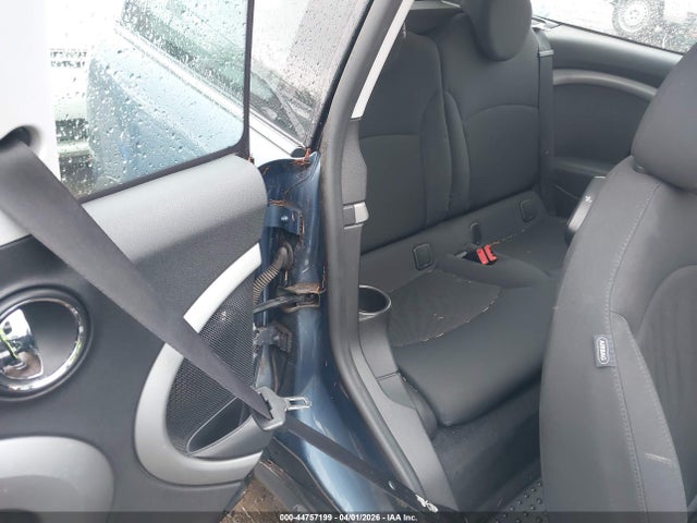 2010 MINI COOPER CLUBMAN WMWML3C5XATX51508 Photo 7