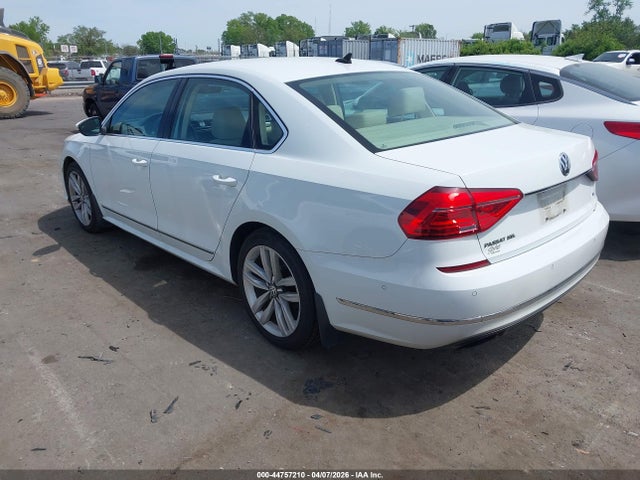 Продаж на аукціоні авто 2016 Volkswagen Passat V6 Sel Premium, vin: 1VWCM7A3XGC019728, номер лоту: 44757210