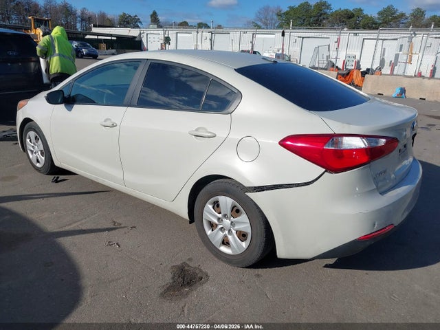 44757230 :رقم المزاد ، KNAFK4A69F5311630 vin ، 2015 Kia Forte Lx مزاد بيع