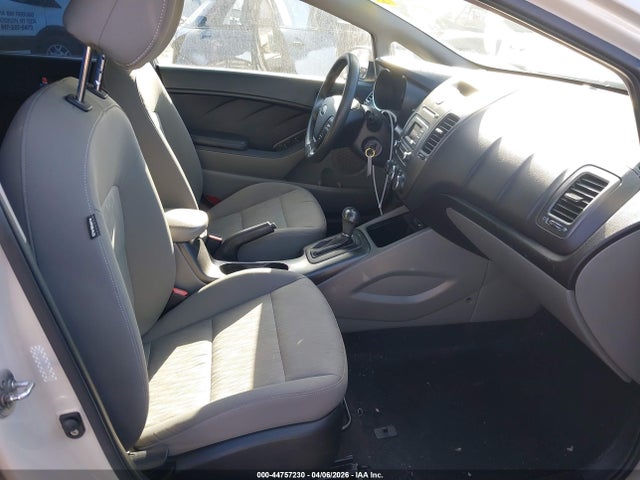 44757230 :رقم المزاد ، KNAFK4A69F5311630 vin ، 2015 Kia Forte Lx مزاد بيع