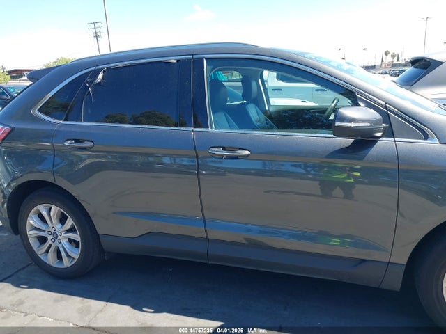 2FMPK3K95KBB96195 Ford Edge Titanium