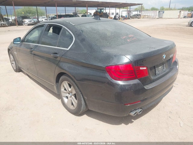 2011 BMW 528I WBAFR1C59BDS36913 Photo 2