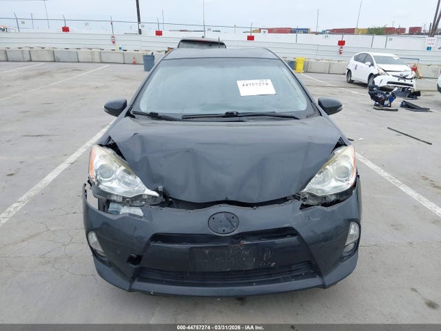 JTDKDTB30E1569373 Toyota Prius C Four