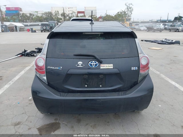 JTDKDTB30E1569373 Toyota Prius C Four
