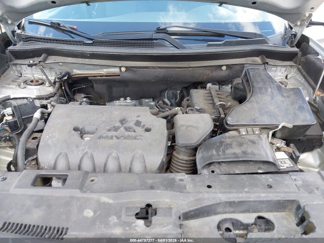Продаж на аукціоні авто 2018 Mitsubishi Outlander Se, vin: JA4AD3A34JZ002134, номер лоту: 44757277