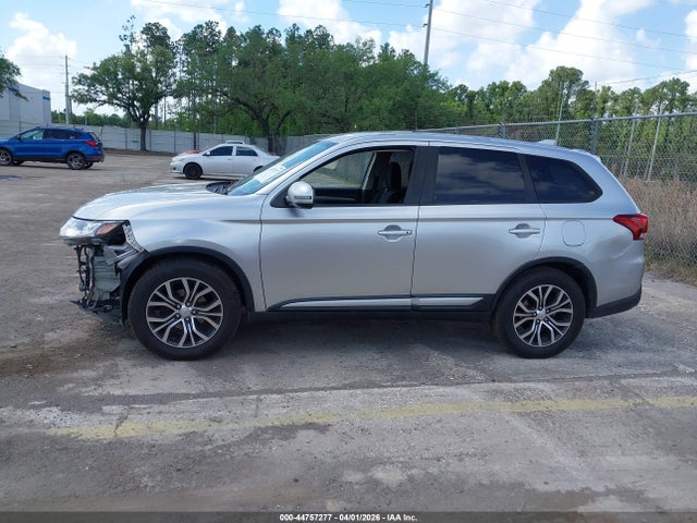 Продаж на аукціоні авто 2018 Mitsubishi Outlander Se, vin: JA4AD3A34JZ002134, номер лоту: 44757277
