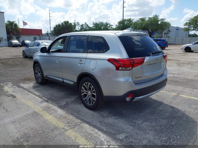 Продаж на аукціоні авто 2018 Mitsubishi Outlander Se, vin: JA4AD3A34JZ002134, номер лоту: 44757277