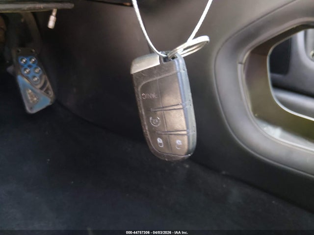 2015 Chrysler 200 Limited მანქანა იყიდება აუქციონზე, vin: 1C3CCCAB0FN734417, აუქციონის ნომერი: 44757306