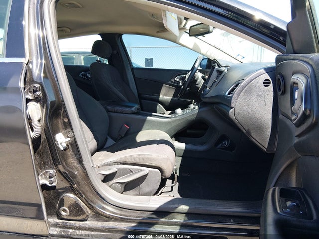 2015 Chrysler 200 Limited მანქანა იყიდება აუქციონზე, vin: 1C3CCCAB0FN734417, აუქციონის ნომერი: 44757306