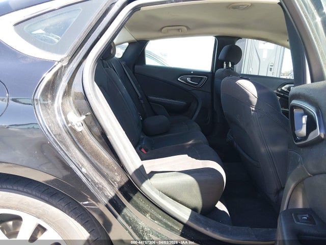 2015 Chrysler 200 Limited მანქანა იყიდება აუქციონზე, vin: 1C3CCCAB0FN734417, აუქციონის ნომერი: 44757306