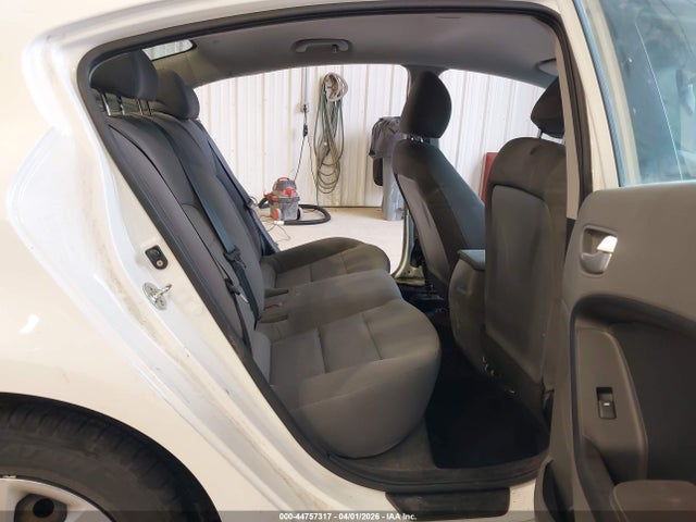 3KPFK4A74JE269182 KIA FORTE LX