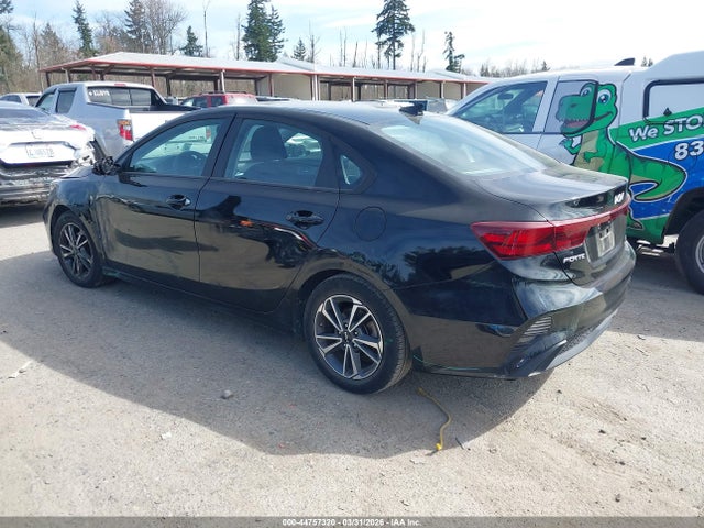 3KPF24AD3NE497122 KIA Forte Lxs