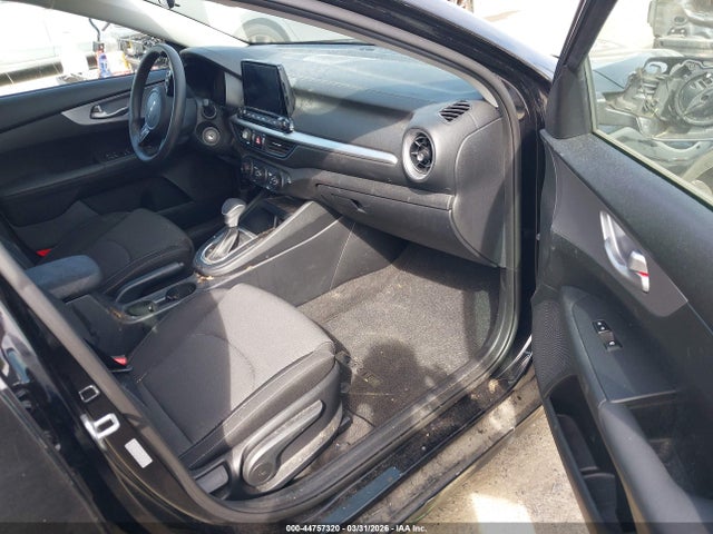 3KPF24AD3NE497122 KIA Forte Lxs