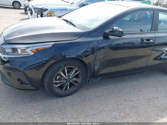 3KPF24AD3NE497122 KIA Forte Lxs