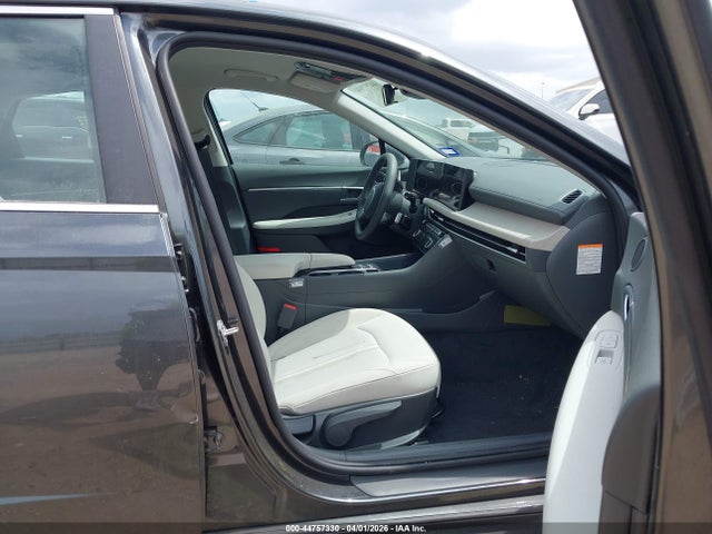 KMHL24JJ9TA151225 Hyundai Sonata Hybrid Blue