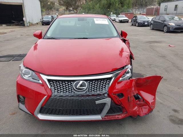 JTHKD5BH5E2192801 Lexus CT 200H
