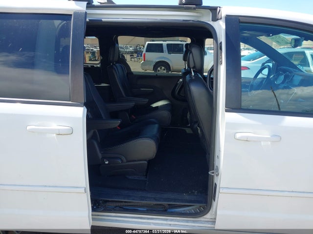 2017 Dodge Grand Caravan Sxt მანქანა იყიდება აუქციონზე, vin: 2C4RDGCG3HR646406, აუქციონის ნომერი: 44757364