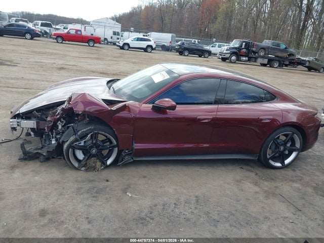 44757374 :رقم المزاد ، WP0AA2Y10NSA13761 vin ، 2022 Porsche Taycan مزاد بيع