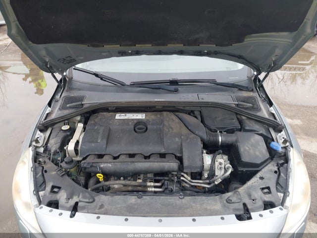44757389 :رقم المزاد ، YV1902FH5D2233568 vin ، 2013 Volvo S60 T6/t6 Platinum/t6 Premier Plus/t6 R-design/t6 R-design Platinum مزاد بيع