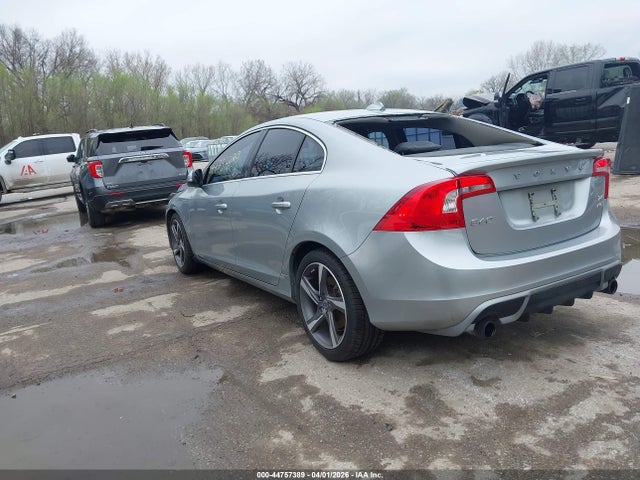 44757389 :رقم المزاد ، YV1902FH5D2233568 vin ، 2013 Volvo S60 T6/t6 Platinum/t6 Premier Plus/t6 R-design/t6 R-design Platinum مزاد بيع