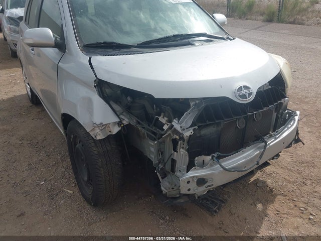 JTKKUPB43E1040721 Scion XD