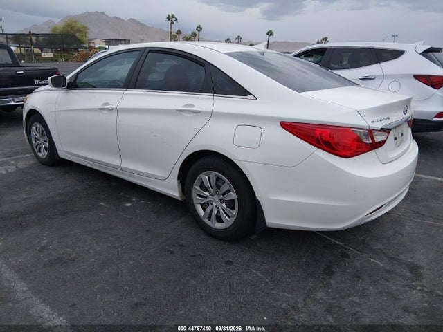2011 HYUNDAI SONATA 5NPEB4AC2BH172732 Photo 2
