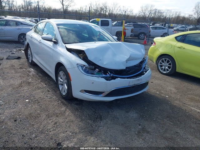 44757418 :رقم المزاد ، 1C3CCCABXFN756635 vin ، 2015 Chrysler 200 Limited مزاد بيع