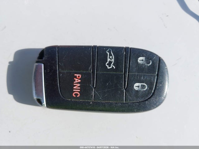 44757418 :رقم المزاد ، 1C3CCCABXFN756635 vin ، 2015 Chrysler 200 Limited مزاد بيع