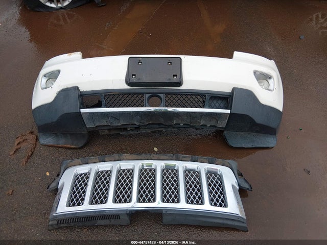 2012 Jeep Grand Cherokee Overland მანქანა იყიდება აუქციონზე, vin: 1C4RJFCG8CC212051, აუქციონის ნომერი: 44757428