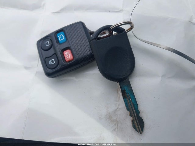 2010 Ford Focus Ses მანქანა იყიდება აუქციონზე, vin: 1FAHP3GN9AW222915, აუქციონის ნომერი: 44757440