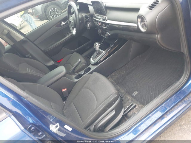 2019 Kia Forte S მანქანა იყიდება აუქციონზე, vin: 3KPF34AD1KE035490, აუქციონის ნომერი: 44757468