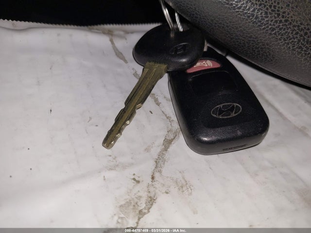Hyundai ELANTRA SE 2018 5NPD74LF8JH287063 Image 11
