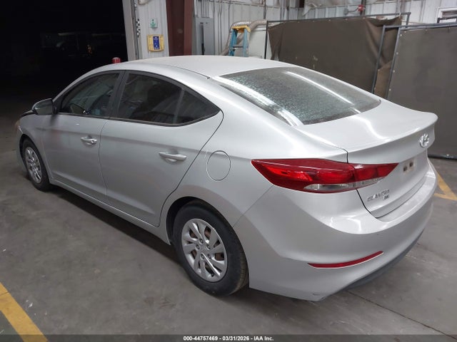 Hyundai ELANTRA SE 2018 5NPD74LF8JH287063 Image 3