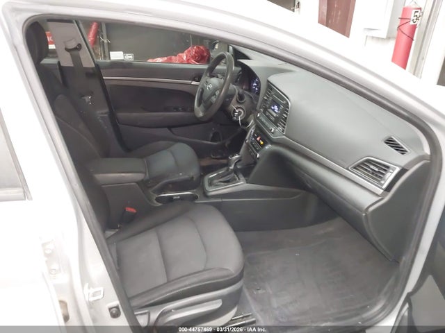 Hyundai ELANTRA SE 2018 5NPD74LF8JH287063 Image 5