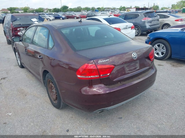 2013 VOLKSWAGEN PASSAT 1VWAP7A35DC045213 Photo 2