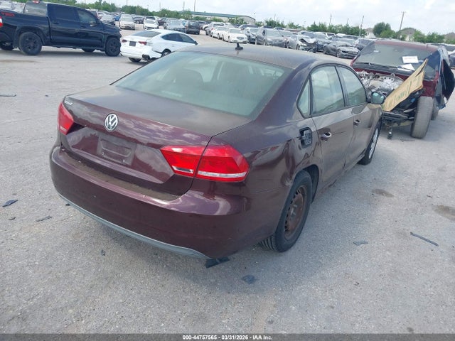 2013 VOLKSWAGEN PASSAT 1VWAP7A35DC045213 Photo 3