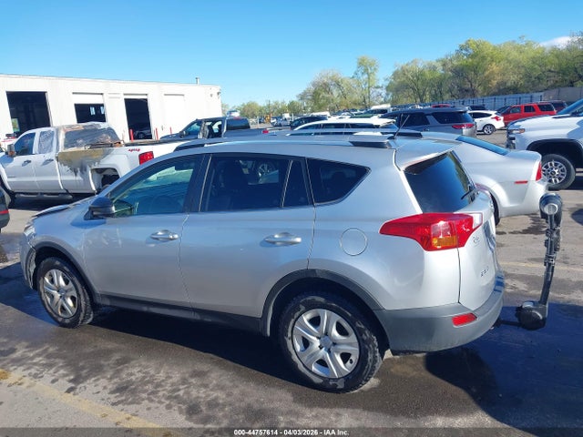 Toyota RAV4 LE 2015 JTMBFREV2FD105186 Image 14
