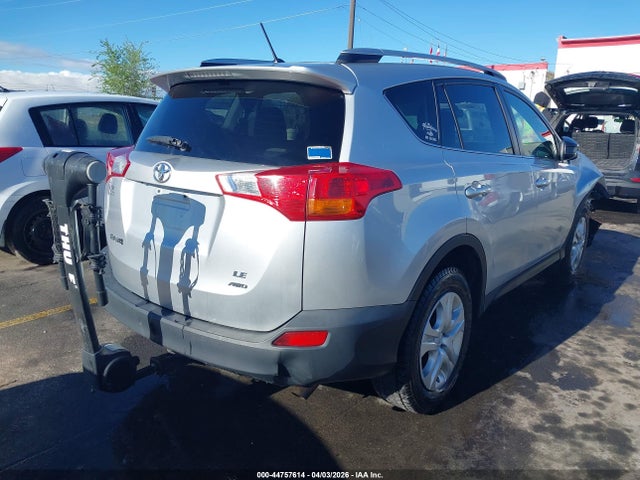 Toyota RAV4 LE 2015 JTMBFREV2FD105186 Image 4