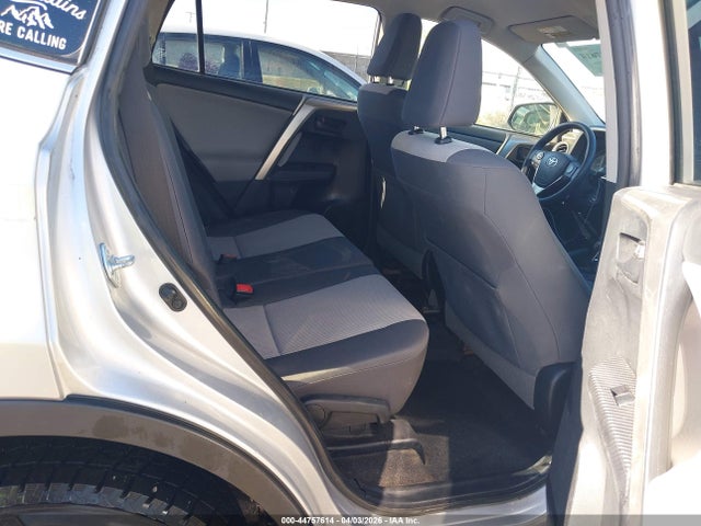 Toyota RAV4 LE 2015 JTMBFREV2FD105186 Image 8
