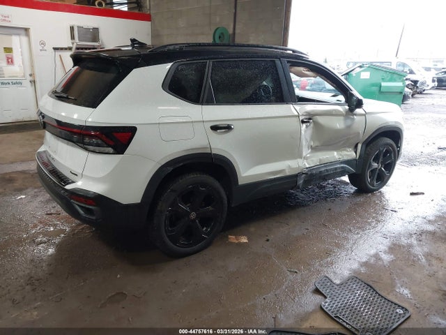 Продаж на аукціоні авто 2025 Volkswagen Taos 1.5t Se Black, vin: 3VV2C7B26SM010329, номер лоту: 44757616