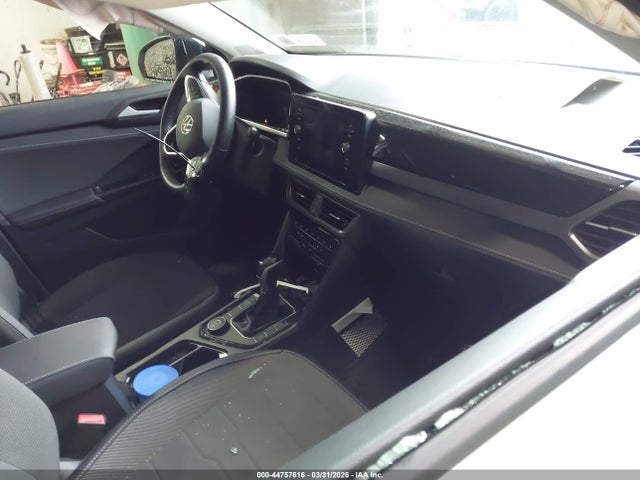 Продаж на аукціоні авто 2025 Volkswagen Taos 1.5t Se Black, vin: 3VV2C7B26SM010329, номер лоту: 44757616