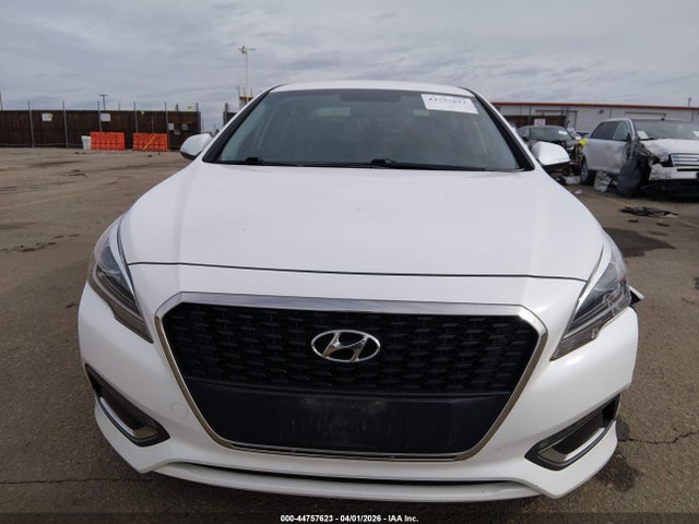 Продажа на аукционе авто 2017 Hyundai Sonata Hybrid Limited, vin: KMHE34L19HA059543, номер лота: 44757623