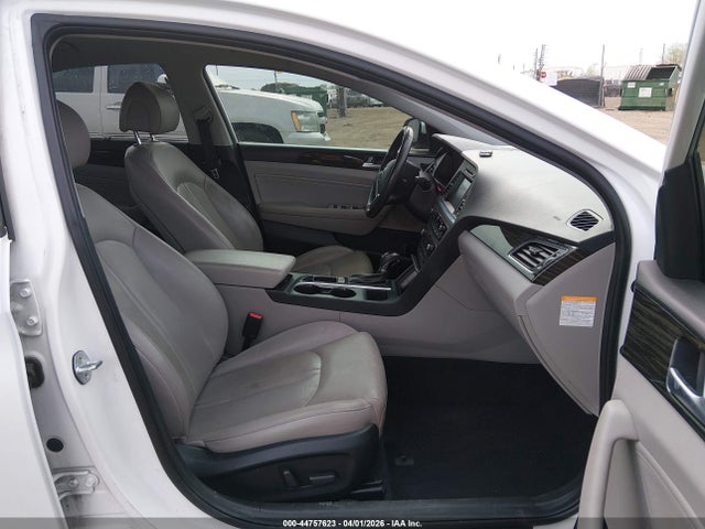 Продажа на аукционе авто 2017 Hyundai Sonata Hybrid Limited, vin: KMHE34L19HA059543, номер лота: 44757623