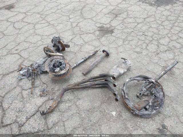 44757628 :رقم المزاد ، JYARN05E31A005861 vin ، 2001 Yamaha Yzfr1 مزاد بيع