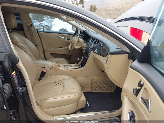 2008 Mercedes-benz Cls 550 მანქანა იყიდება აუქციონზე, vin: WDDDJ72X48A131767, აუქციონის ნომერი: 44757654