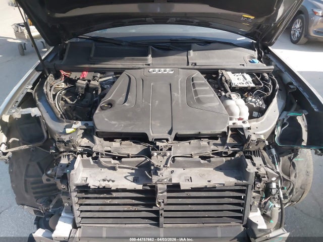 2020 Audi Q7 Premium 45 Tfsi Quattro Tiptronic მანქანა იყიდება აუქციონზე, vin: WA1AJAF72LD010855, აუქციონის ნომერი: 44757662