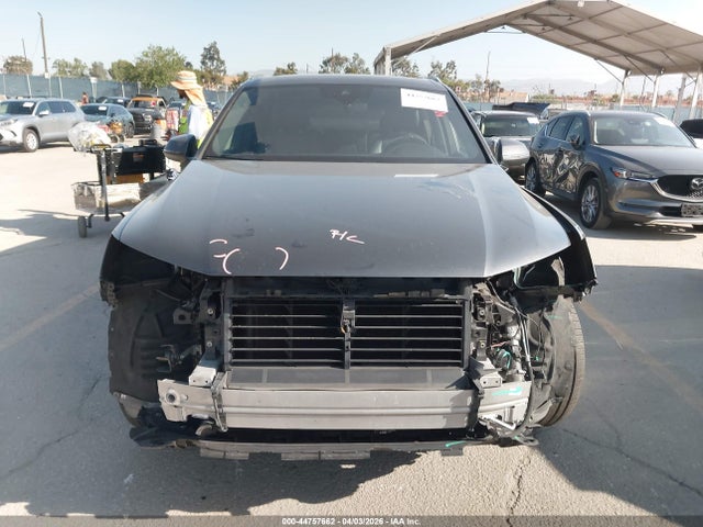 2020 Audi Q7 Premium 45 Tfsi Quattro Tiptronic მანქანა იყიდება აუქციონზე, vin: WA1AJAF72LD010855, აუქციონის ნომერი: 44757662